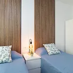 Home2book Vibrant & Trendy Cruz Center